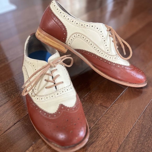 Brown & Cream Women’s Wingtip Shoes Oxfords - Picture 1 of 8